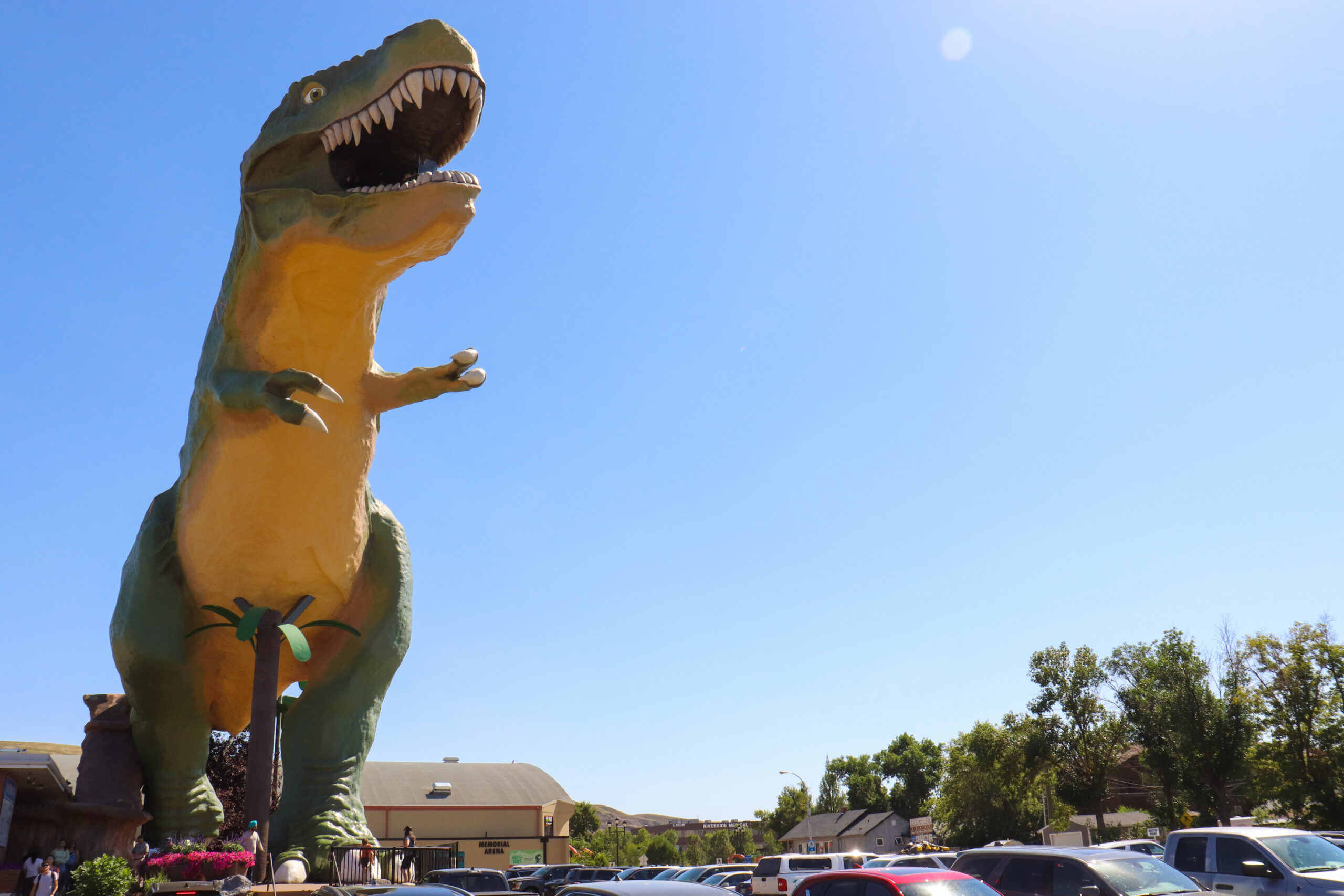 The World's Largest Dinosaur in Drumheller, Alberta. 